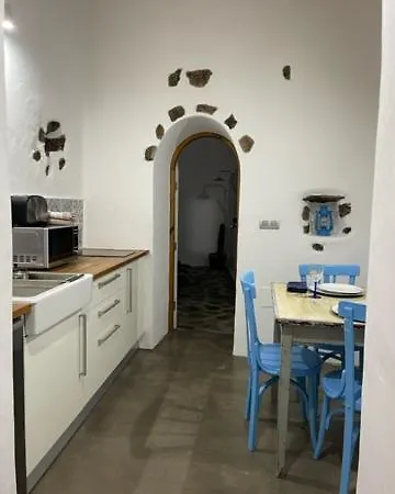 Petite Casa Leoncia * Guatiza